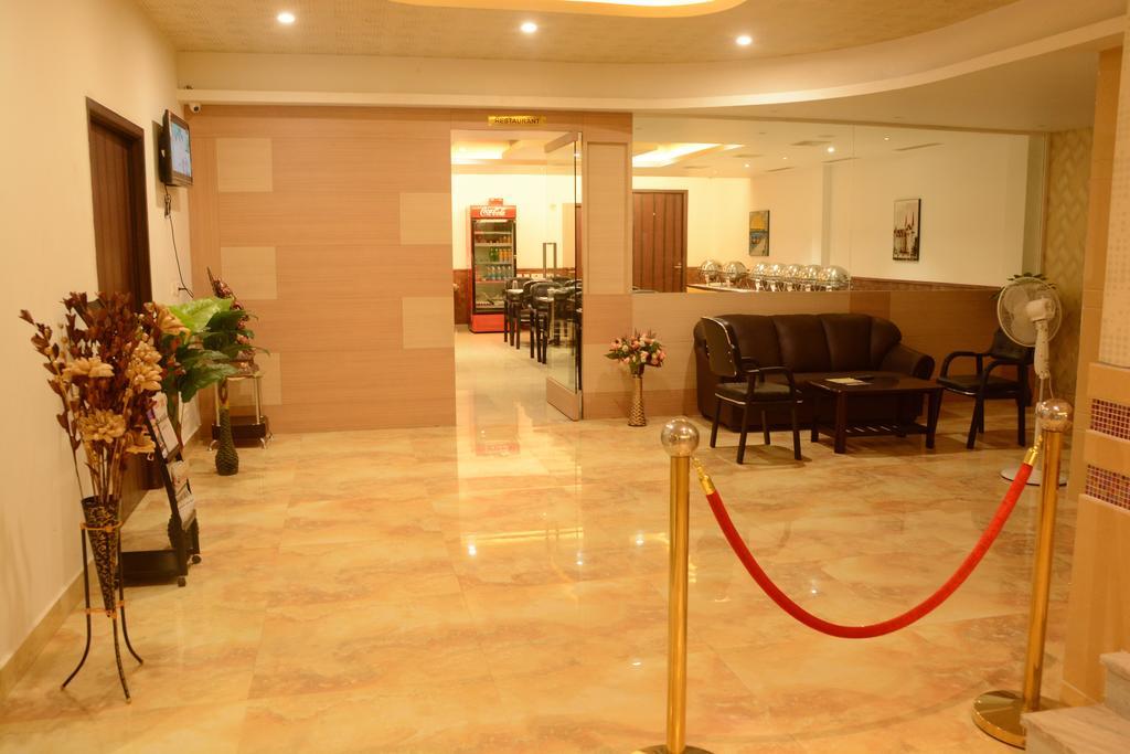 King Paradise Hotel Tiruchirappalli Exterior foto