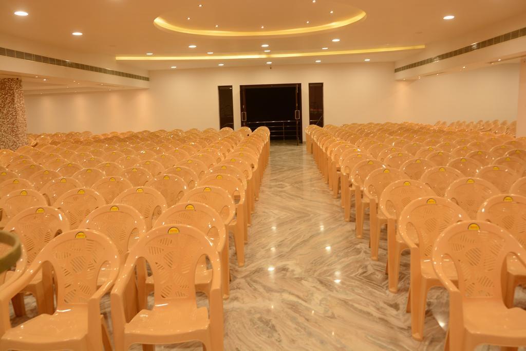 King Paradise Hotel Tiruchirappalli Exterior foto