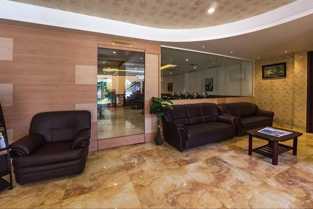 King Paradise Hotel Tiruchirappalli Exterior foto