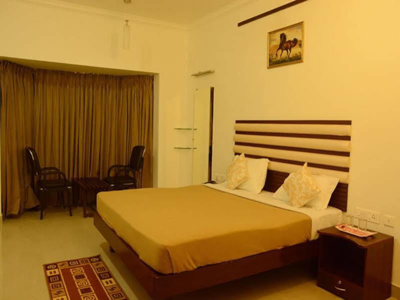 King Paradise Hotel Tiruchirappalli Exterior foto